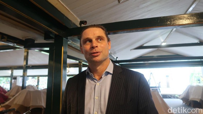 General Manager Royal Ambarrukmo Herman Courbois saat memberikan keterangan.