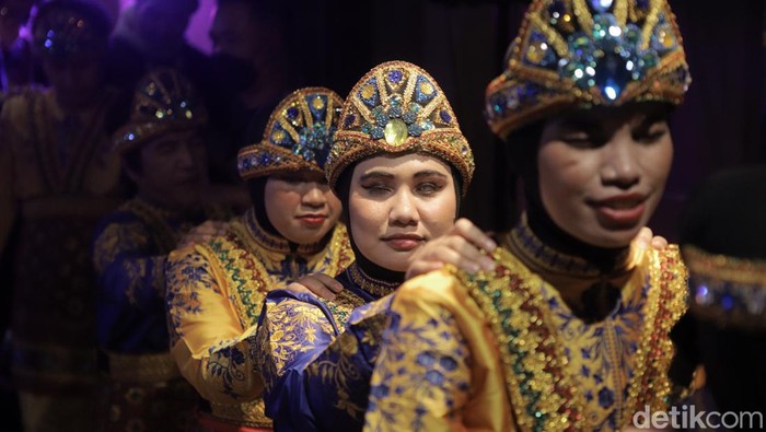 Saat Penyandang Disabilitas Unjuk Gigi di Panggung Talenta Panggung Talenta sebagai wadah bagi penyandang disabilitas unjuk kemampuan digelar di Lotte Shopping Avenue, Jakarta Selatan, Selasa (6/12/2022).