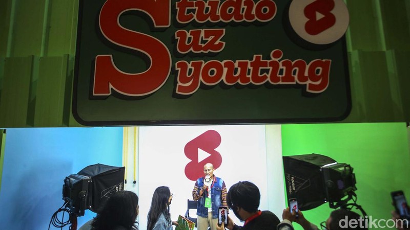 Google for Indonesia 2022 kembali digelar. Menteri Pariwisata dan Ekonomi Kreatif Sandiaga Uno turut meninjau acara yan digelar di Jakarta tersebut.