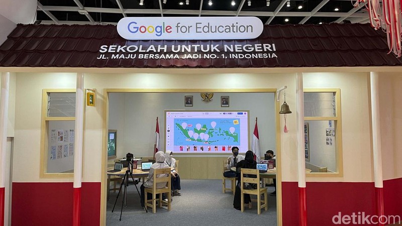 Google for Indonesia 2022 kembali digelar. Menteri Pariwisata dan Ekonomi Kreatif Sandiaga Uno turut meninjau acara yan digelar di Jakarta tersebut.