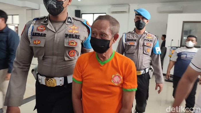 Tampang lansia bejat tersangka pencabulan anak yatim piatu di Bogor