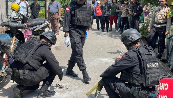 Tim Jibom Polda Kepri saat lakukan olah TKP