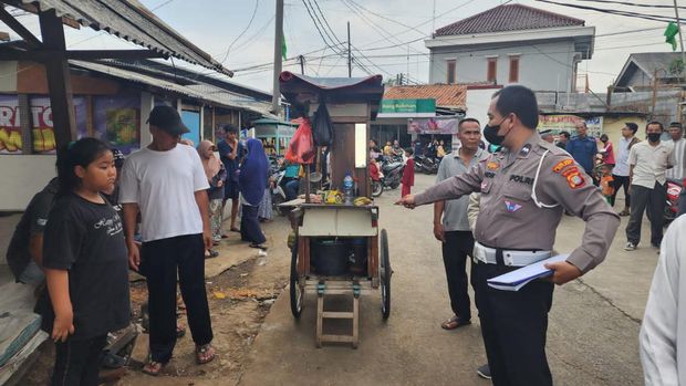 Truk parkir tiba-tiba mundur di Bekasi menewaskan 1 orang