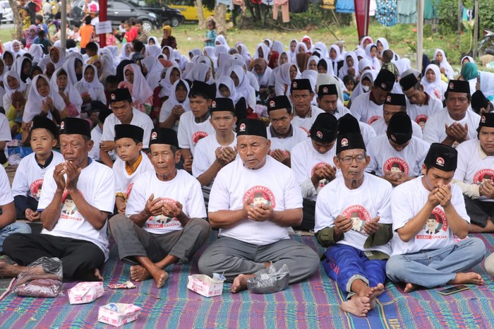 Ustadz Sahabat Ganjar