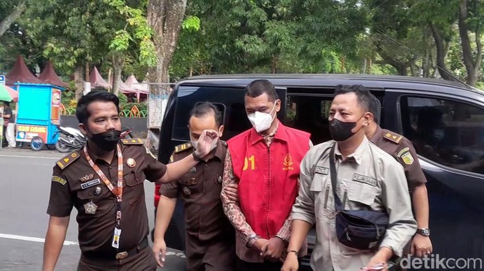 ASN Kemenag Nganjuk ditahan karena perkara korupsi bantuan COVID-19 untuk ponpes