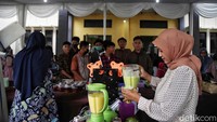 Stan UMKM dan nobar ini akan terus diadakan hingga Jumat (9/12) atau hingga acara midodareni usai.