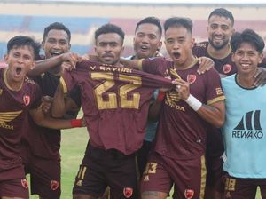 Alasan Bek PSM Yance Pamer Jersey Kembarnya Yakob saat Bobol Gawang Persita