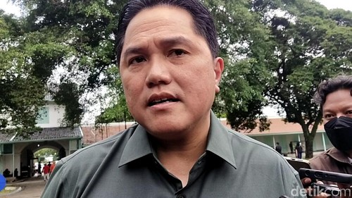 Erick Thohir di sela meninjau persiapan Tasyakuran Kaesang dan Erina di Puro Mangkunegaran, Kamis (8/12/2022).
