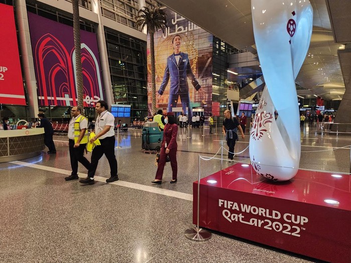 DOHA, QATAR - DECEMBER 07: A trinket of the 2022 FIFA World Cup at the Hamad international Airport ahead 2022 FIFA World Cup, prior to the finals at Doha, Qatar on December 07, 2022.
 (Photo by Ashraf Amra/Anadolu Agency via Getty Images)