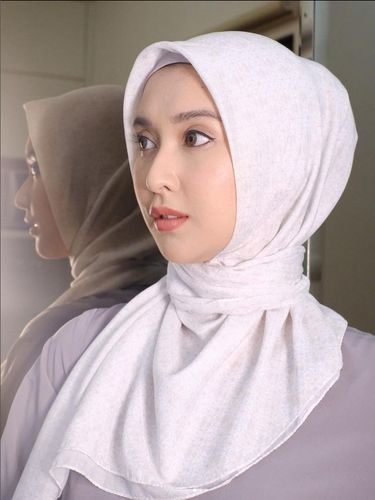 Kisah Hijrah Miss International Kevin Liliana Mantap Pakai Hijab Sejak