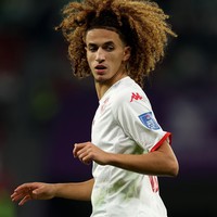 Hannibal MejbriPemain Tunisia ini terlihat mencolok karena rambut keritingnya yang bervolume. Banyak orang berkomentar sepakbola muda berusia 19 tahun tersebut bisa menjadi bintang iklan sampo karena rambutnya yang cantik.Foto: Getty Images