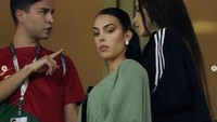 Sosok Georgina selalu hadir di stadion untuk mendukung sang suami, Cristiano Ronaldo. Dok. Instagram