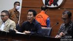 Hakim Agung Gazalba Saleh Langsung Berompi Oranye