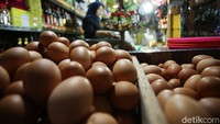 Sebelumnya, harga telur di pasar tersebut adalah Rp 28.000.