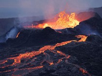 Lava Setinggi 2 Kali Monas Menyembur, Taman Nasional Ini Langsung Tutup