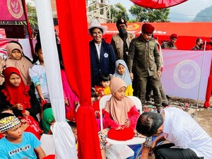 Jokowi Jenguk Korban Gempa Cianjur: Cepat Sembuh, Afikah