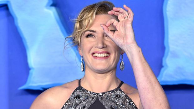 LONDON, ENGLAND - DECEMBER 06: Kate Winslet attends the 