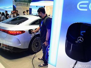 Asyik! Mercedes-Benz Lagi Bersiap Produksi Mobil Listrik di RI
