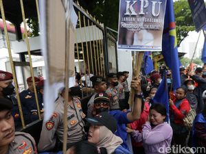 Demo Partai Prima di KPU Memanas Jelang Penetapan Peserta Pemilu 2024