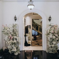 Acara ini dibuka dengan semaan Al-Quran pada pukul 12.00 WIB. Kemudian, dilanjutkan dengan pengajian yang dimulai pada pukul 16.00 WIB yang diikuti oleh pengiriman air siraman.