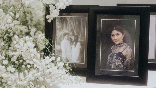 Tampak dekorasi Instagramable menghiasi momen pengajian di rumah Erina Gudono jelang pernikahannya dengan Kaesang.