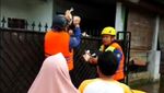 Penampakan Longsor Picu Banjir di Pondok Tirta Mandala Depok