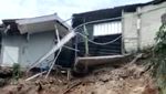 Penampakan Longsor Picu Banjir di Pondok Tirta Mandala Depok
