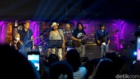 Dewa Budjana mengatakan bahwa konser amal tersebut diadakan setiap kali ada bencana di Tanah air.