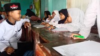 Beruntung, kejadian tersebut tidak menelan korban. Sebab, ambruknya satu ruang terjadi pada malam hari sehingga tidak ada aktivitas belajar.