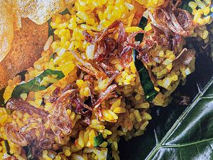 Resep Nasi Goreng Daun Mengkudu Khas Betawi yang Sedap Kaya Khasiat