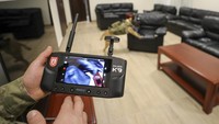 Anjing-anjing itu dilatih langsung Komando Angkatan Darat Turki, dan dilengkapi dengan sistem audio kamera, yang berupa kamera penglihatan malam serta terintegrasi dengan koneksi nirkabel dan inframerah.  