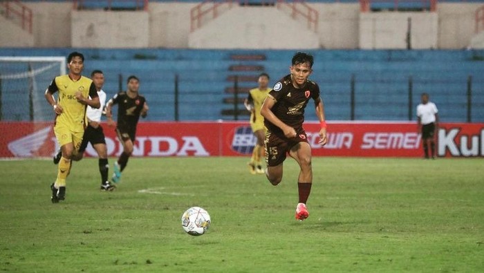 Striker PSM Makassar Ricky Pratama bertekad mengalahkan Persita Tangerang dalam laga lanjutan Liga 1 2022/2023.