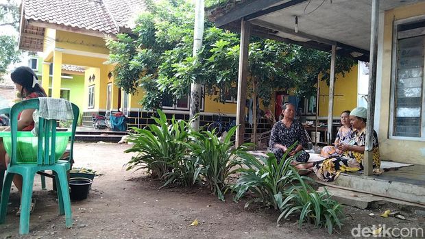 Suasana di 'Kampung TKW' Majalengka.