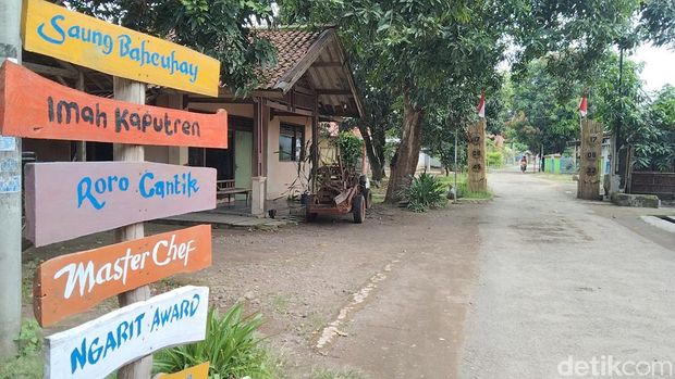 Suasana di 'Kampung TKW' Majalengka.