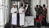 Sejumlah tamu yang akan megnikuti rangkaian acara telah tiba di kediaman Erina Sofia Gudono di Purwosari, Sleman, DIY, Kamis (8/12/2022).