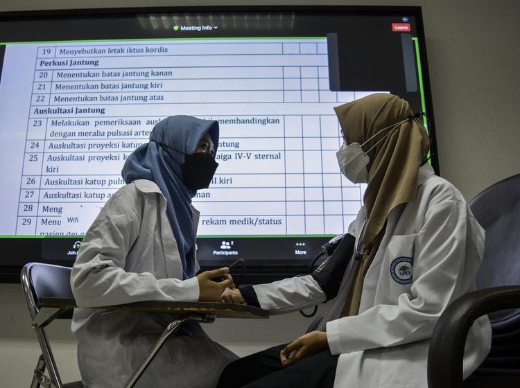 Usaha Kemenkes Penuhi Kebutuhan Dokter di Indonesia