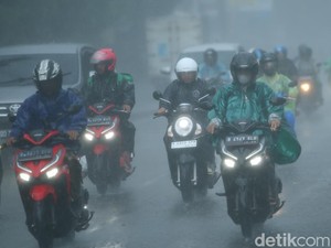 BMKG Jateng: Potensi Cuaca Ekstrem hingga 2 Januari 2023