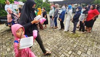 Paket murah ini langsung ludes kurang dari 30 menit.  