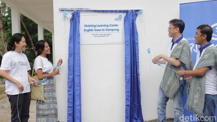 Asuransi Astra Resmikan Learning Center di Sumba Asuransi Astra meresmikan pusat belajar English Goes to Kampung di Sumba Barat, Nusa Tenggara Timur, Jumat (9/12/2022). Hal tersebut dalam upaya menciptakan SDM yang unggul dan mampu bersaing di masa depan.