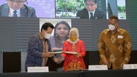 PT Bank Syariah Indonesia Tbk. (BSI) dan Universitas Indonesia (UI) berkomitmen kuat untuk meningkatkan literasi perbankan syariah di atas 10%, melalui kerja sama penandatanganan nota kesepahaman kedua pihak.