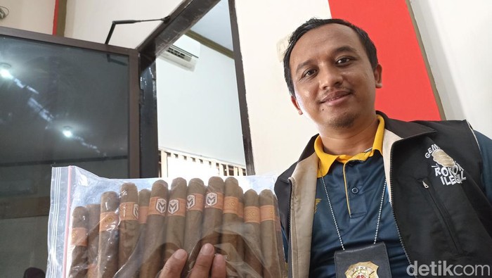 Cerutu tanpa cukai disita dari operasi rokok ilegal