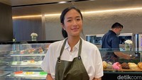 Chef Renatta membawa hidangan spesialnya yang tampil dalam YouTube Kisarasa, tongseng kambing. Harganya Rp 145.000.