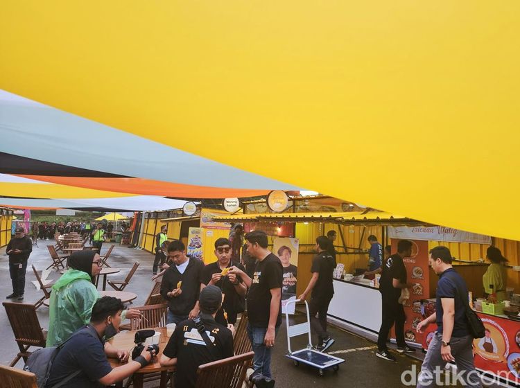 Cicip Ratusan Kuliner Seru di Allo Bank Food Festival