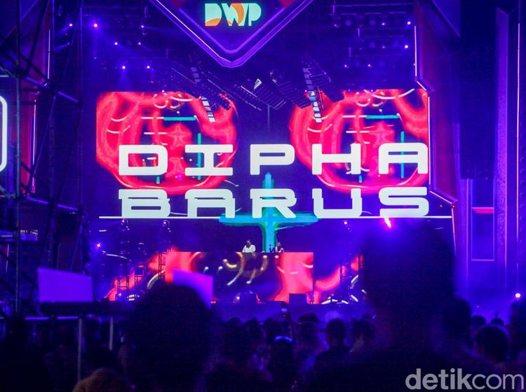 Dipha Barus Meriahkan Hari Pertama DWP 2022