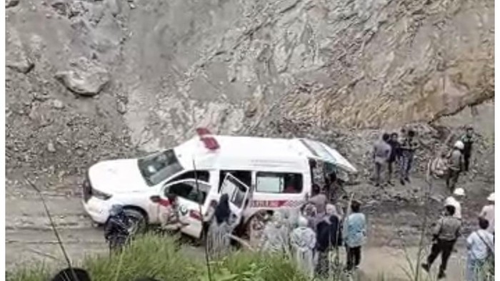 Evakuasi korban ledakan tambang batu bara di Sawahlunto. (Foto: Istimewa)