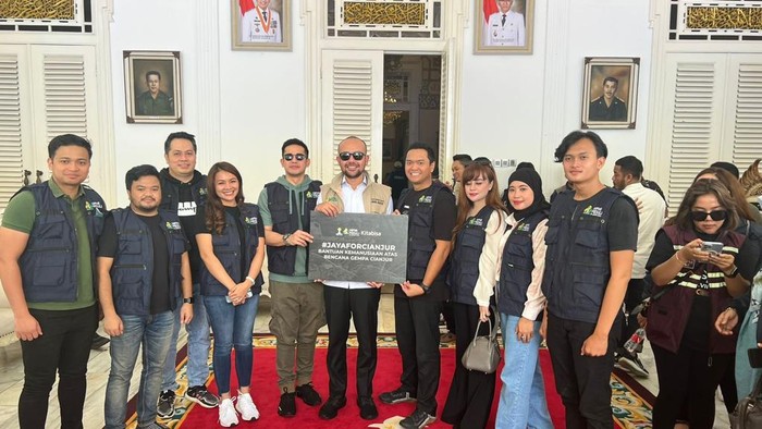 Giliran HIPMI Jaya Salurkan Bansos untuk Korban Gempa Cianjur HIPMI Jaya menyalurkan bantuan sosial untuk korban bencana gempa di wilayah Cianjur, Kamis, 8 Desember 2022.