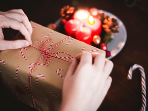 15 Ide Kado Natal 2022 untuk Keluarga atau Sahabat, Berkesan dan Bermanfaat