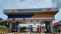 Hutama karya mengimbau kepada seluruh pengguna jalan agar mematuhi ketentuan dan tata tertib yang berlaku di jalan tol, salah satunya dengan menggunakan satu kartu Uang Elektronik (UE) hanya untuk satu kendaraan serta memastikan kecukupan saldo UE sebelum memasuki gerbang tol.