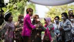 Momen Jokowi Pasang Bleketepe Pernikahan Kaesang