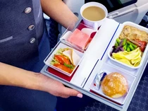 Viral King Abdi Nggak Dapat Makan Dalam Penerbangan Bisnis, Ini Kata Netizen